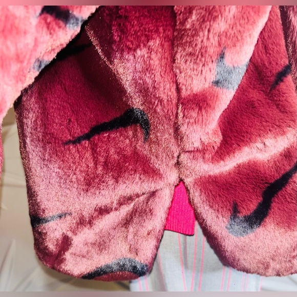 NWT Nike SZ XXL Merlot colored zip front car length jacket w/4” slit each side. - Picture 4 of 7